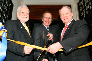 Ribbon cutting during the Roebling Mansion dedication