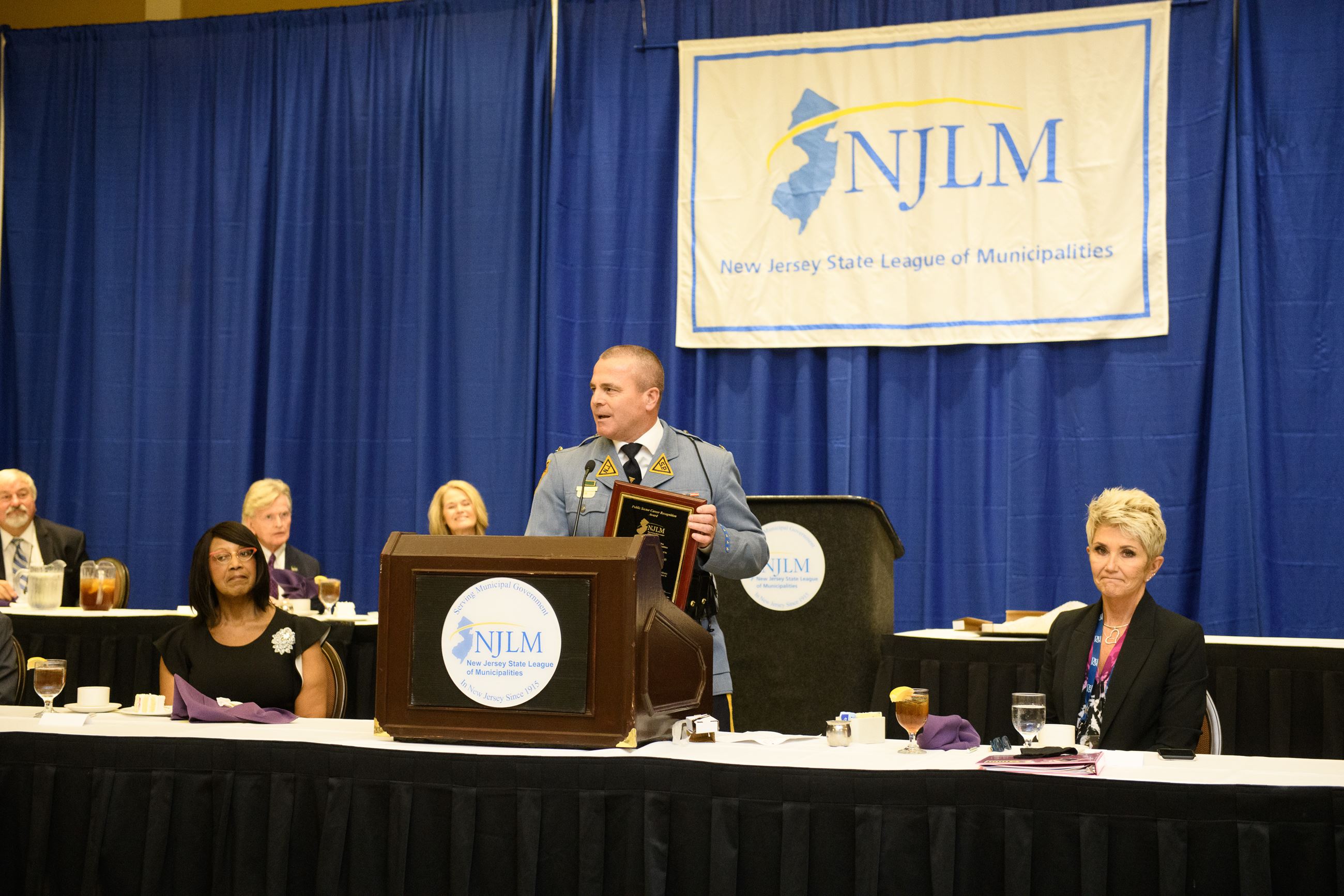 111821 NJ State Police Col. Callahan accepts public service award